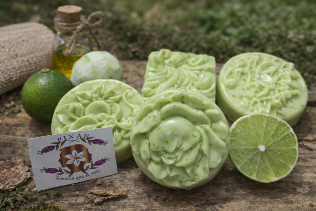 jabon pixani de limon sobre tronco de madera